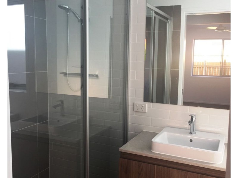 10 Gilvear Cres, Strathpine QLD 4500