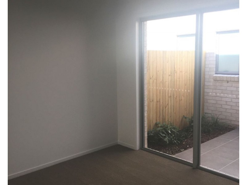 10 Gilvear Cres, Strathpine QLD 4500