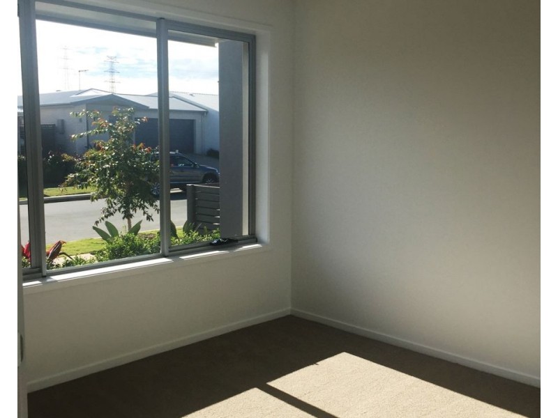 10 Gilvear Cres, Strathpine QLD 4500