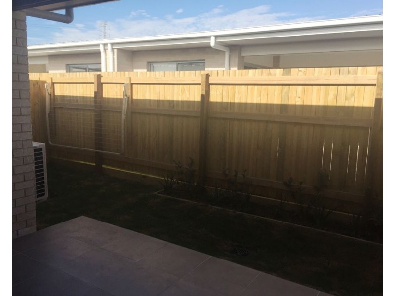 10 Gilvear Cres, Strathpine QLD 4500