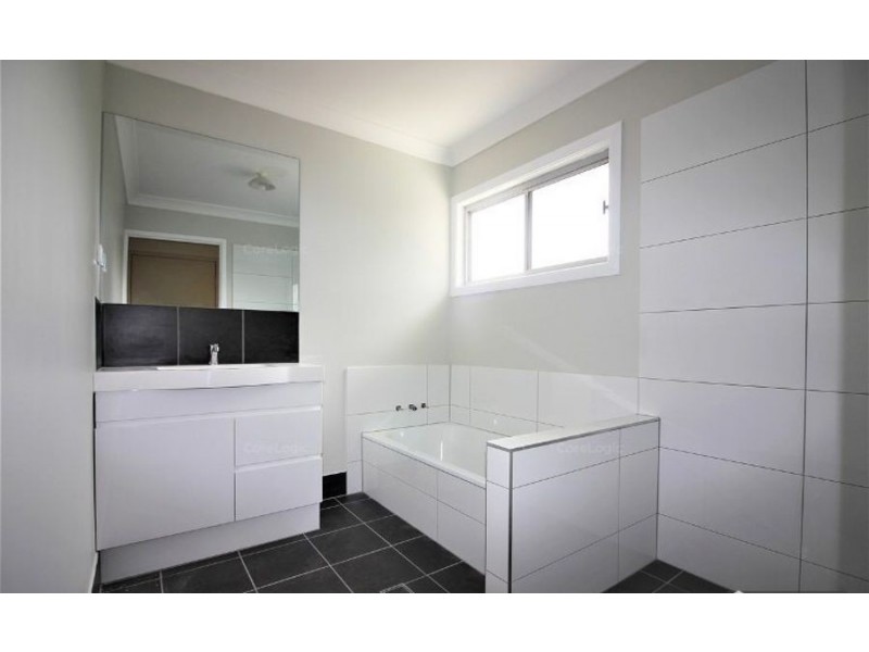 15 Illoura St, Petrie QLD 4502