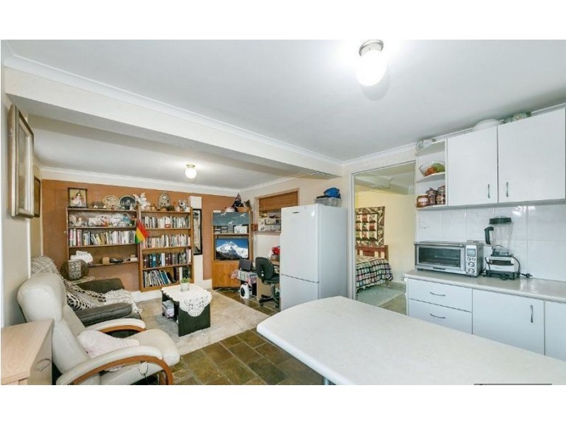 15 Illoura St, Petrie QLD 4502