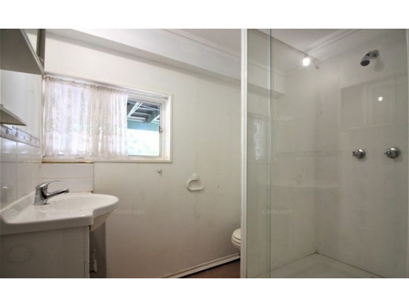 15 Illoura St, Petrie QLD 4502