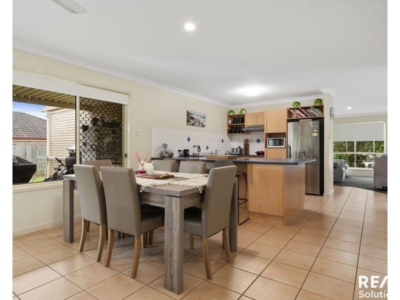 8 Riverbend Crescent, Morayfield QLD 4506