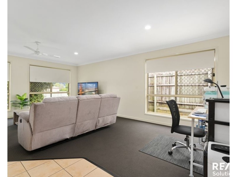 8 Riverbend Crescent, Morayfield QLD 4506