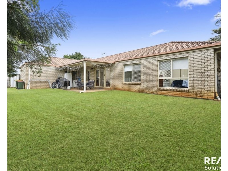 8 Riverbend Crescent, Morayfield QLD 4506