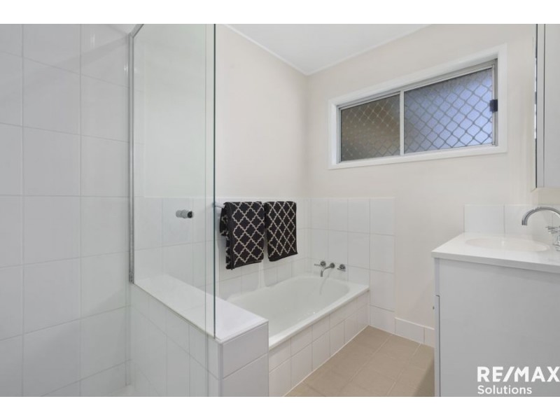 24 Sovereign Ave, Bray Park QLD 4500