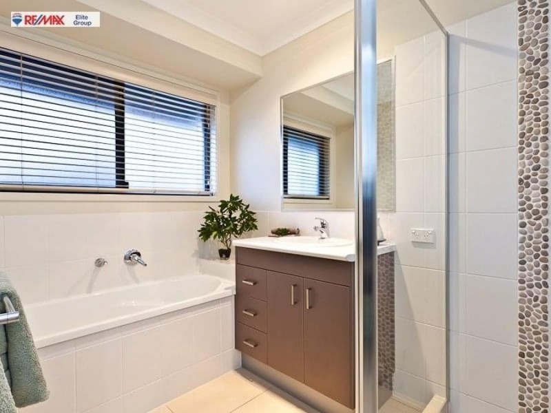 38 Gordon Crossing Rd, Joyner QLD 4500