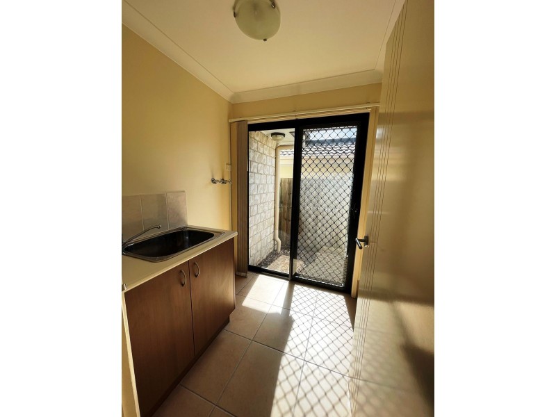 33 Diane Pde, Kallangur QLD 4503