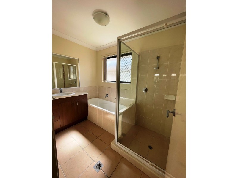 33 Diane Pde, Kallangur QLD 4503