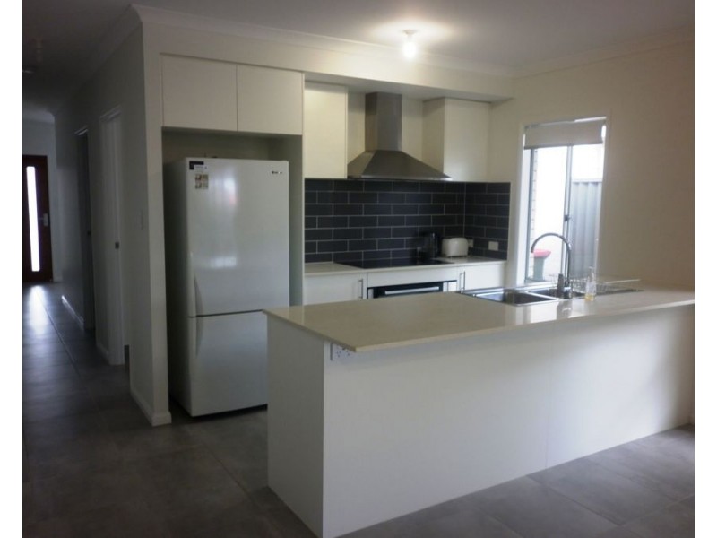 32 Sutherland Drv, Strathpine QLD 4500