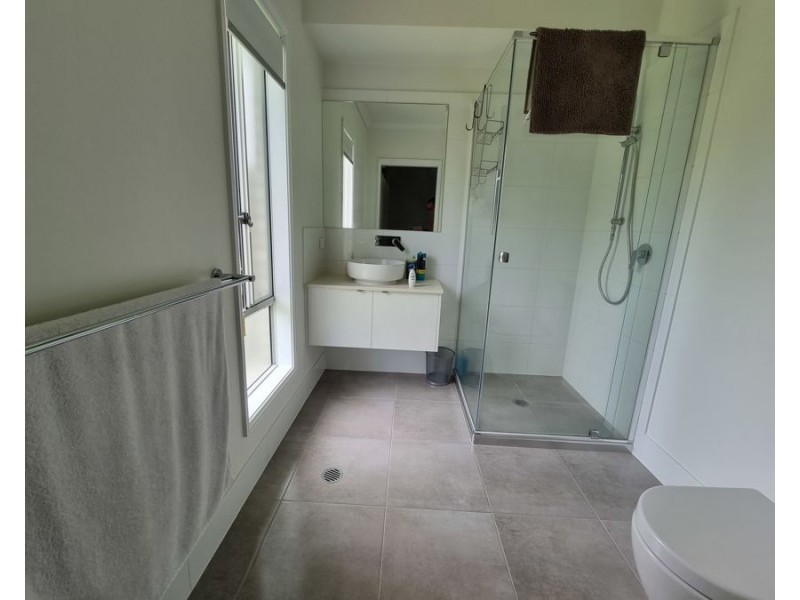 32 Sutherland Drv, Strathpine QLD 4500
