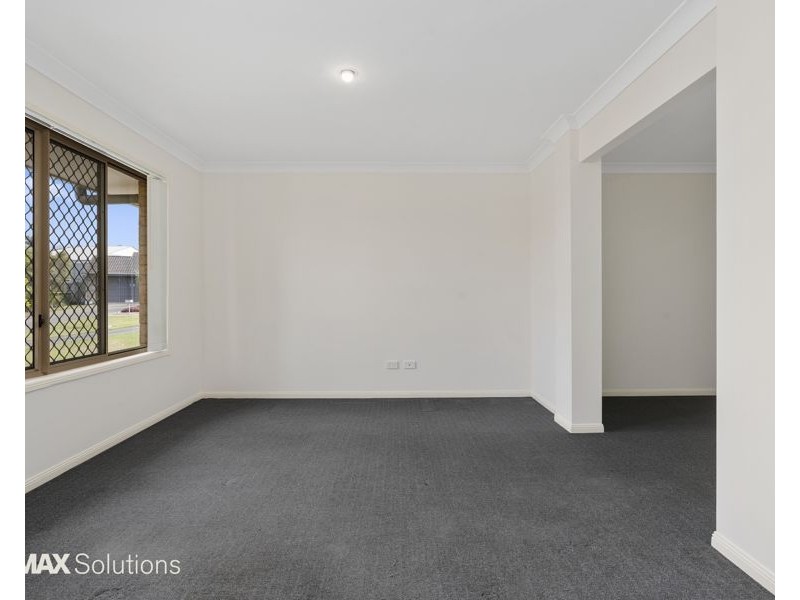 12 Grassdale Crescent, Morayfield QLD 4506