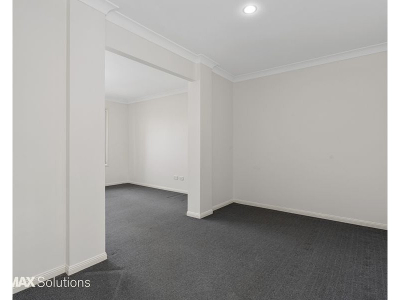12 Grassdale Crescent, Morayfield QLD 4506