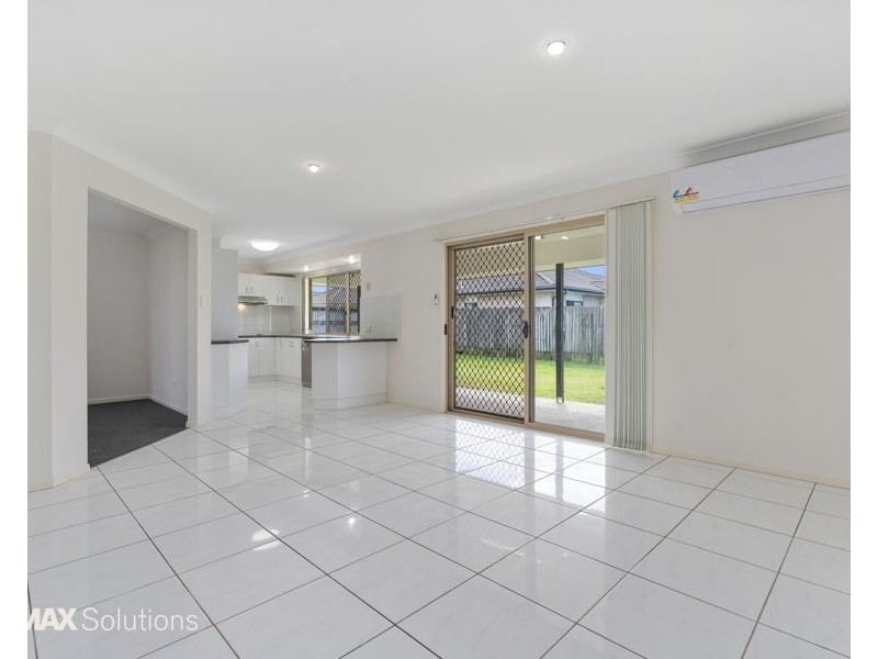12 Grassdale Crescent, Morayfield QLD 4506