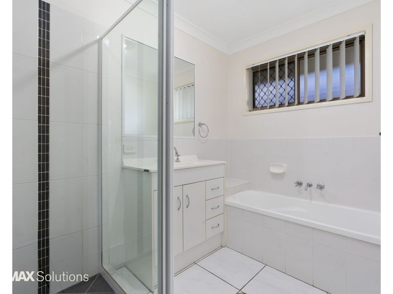 12 Grassdale Crescent, Morayfield QLD 4506