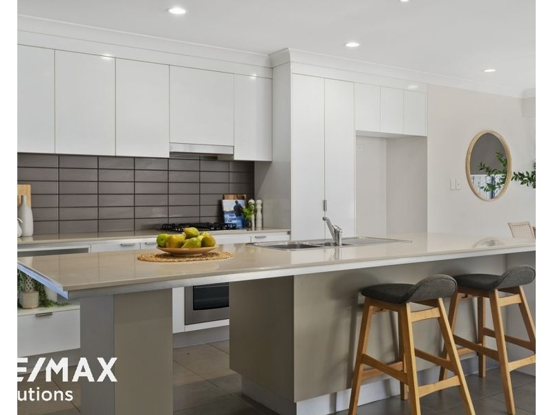 7 Central Green Drive, Narangba QLD 4504