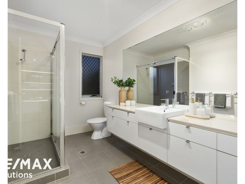 7 Central Green Drive, Narangba QLD 4504