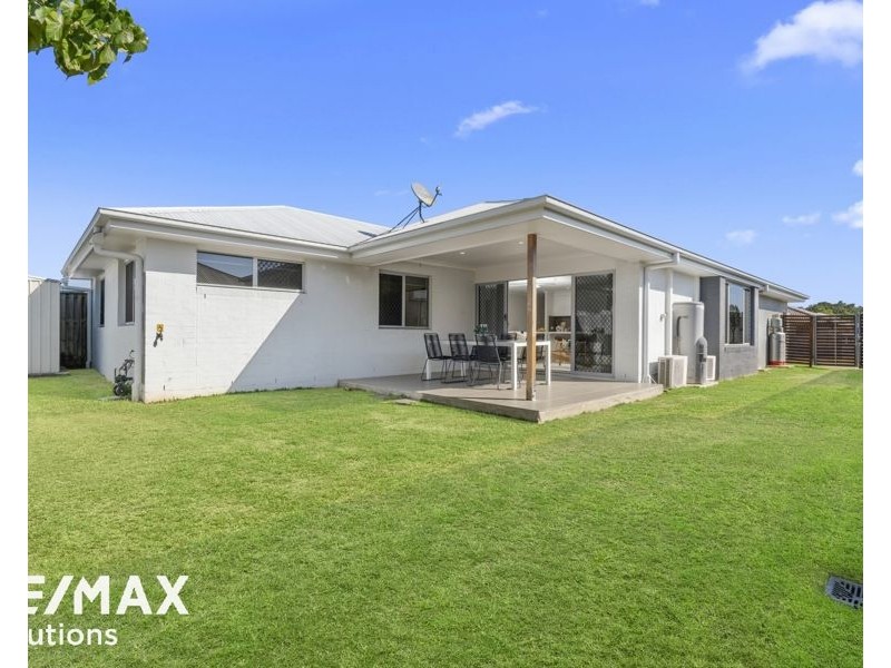 7 Central Green Drive, Narangba QLD 4504