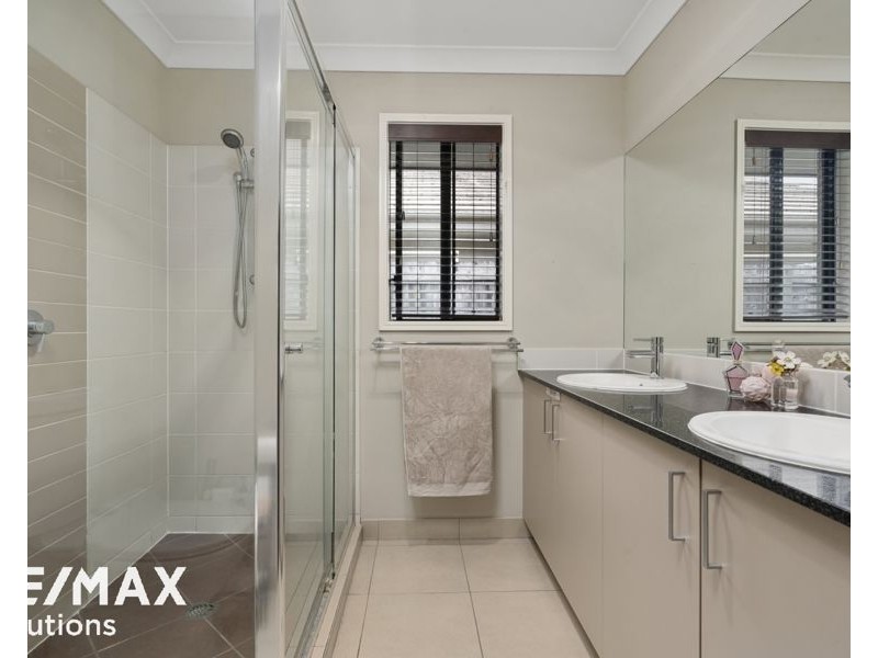 15 Kingston Court, North Lakes QLD 4509