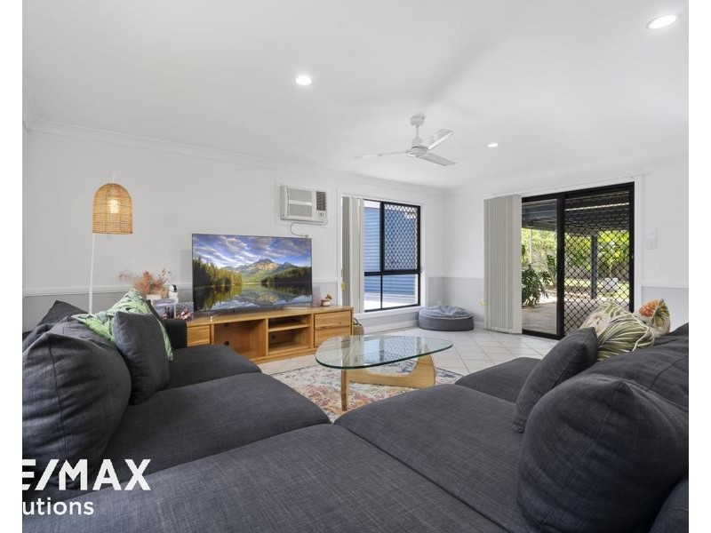 52 Hillmont Crescent, Morayfield QLD 4506