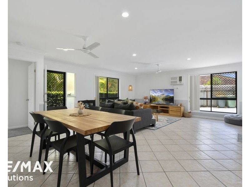 52 Hillmont Crescent, Morayfield QLD 4506