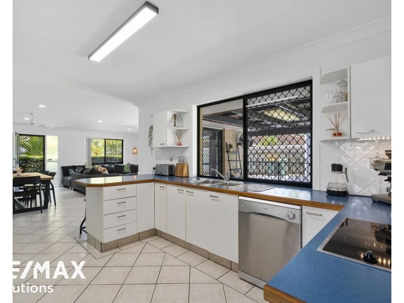 52 Hillmont Crescent, Morayfield QLD 4506