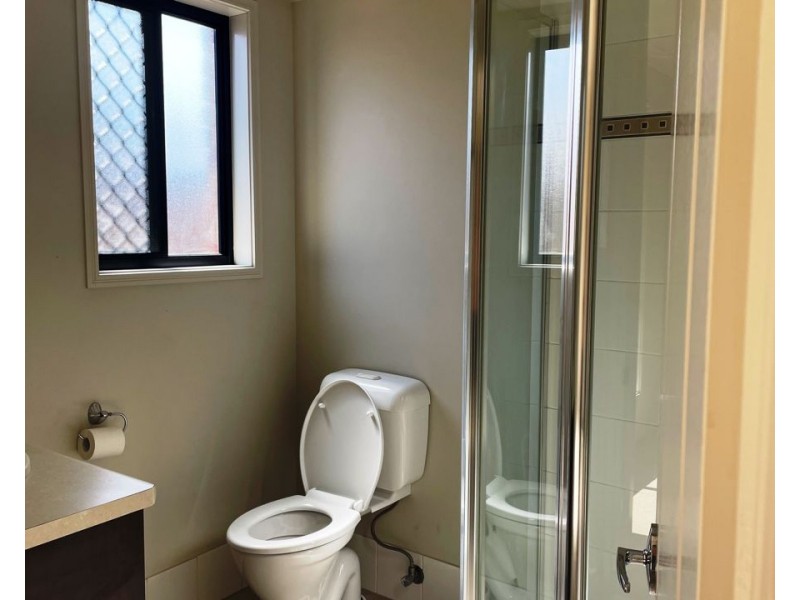 2/11 Dysart St, Rothwell QLD 4022