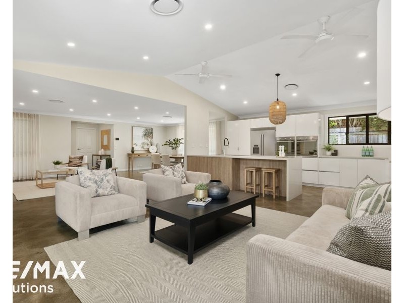 13 Dove Court, Albany Creek QLD 4035