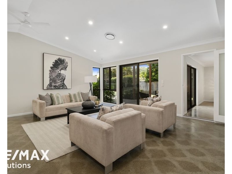 13 Dove Court, Albany Creek QLD 4035