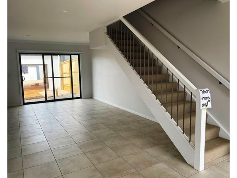 60 Blatchford St, Strathpine QLD 4500