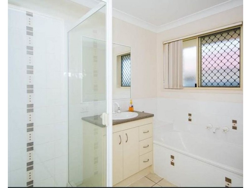 10 Evert Court, Morayfield QLD 4506