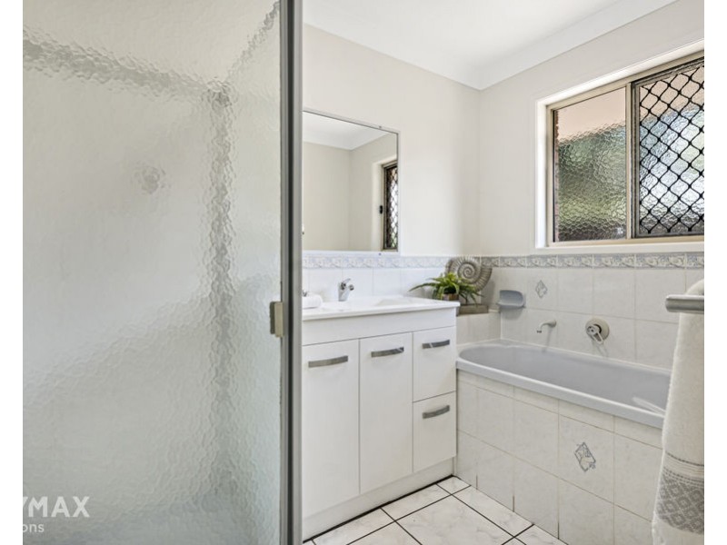 10 Regency Court, Strathpine QLD 4500