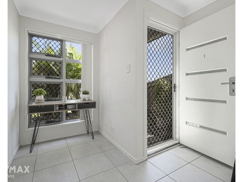 1 & 2/87 Jones Street, Rothwell QLD 4022