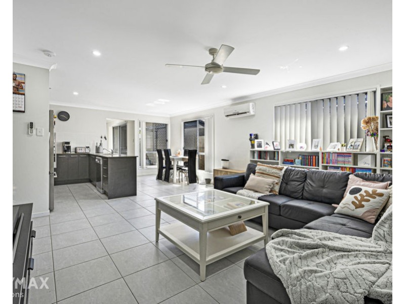 1 & 2/87 Jones Street, Rothwell QLD 4022
