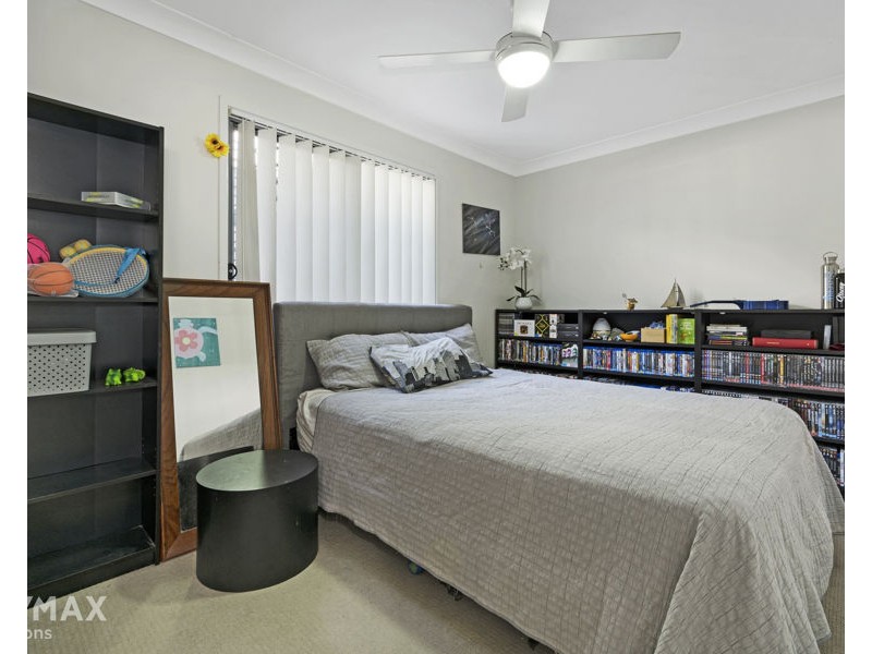 1 & 2/87 Jones Street, Rothwell QLD 4022