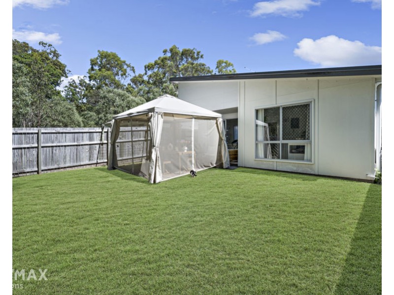 1 & 2/87 Jones Street, Rothwell QLD 4022