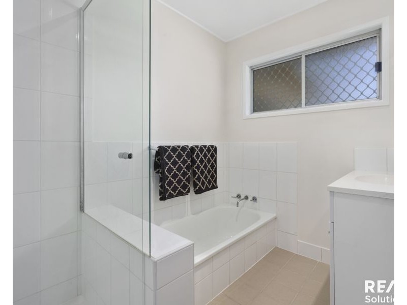 24 Sovereign Avenue, Bray Park QLD 4500