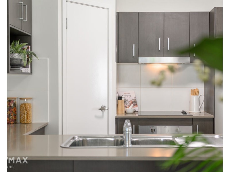 36a Grace Street, Scarborough QLD 4020