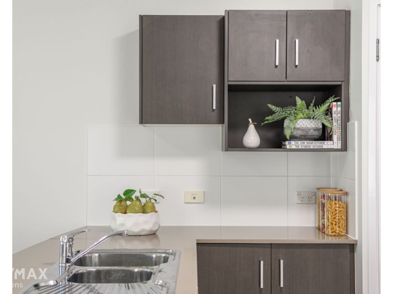 36a Grace Street, Scarborough QLD 4020