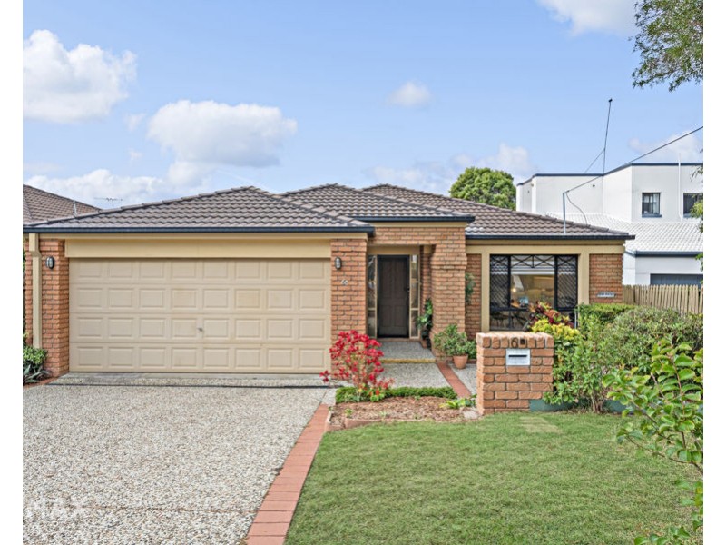 6a Peterson Street, Scarborough QLD 4020