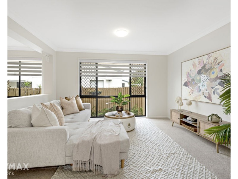 6a Peterson Street, Scarborough QLD 4020