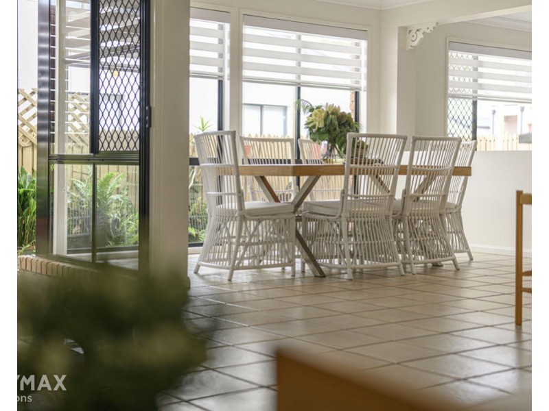 6a Peterson Street, Scarborough QLD 4020