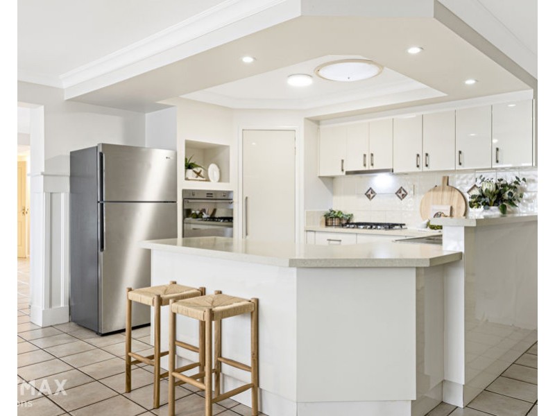 6a Peterson Street, Scarborough QLD 4020