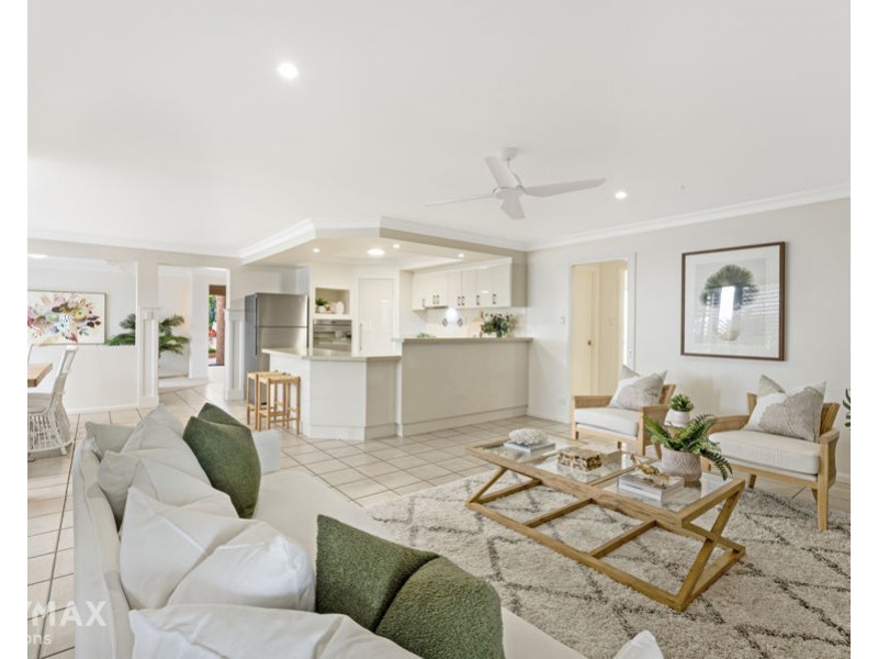 6a Peterson Street, Scarborough QLD 4020