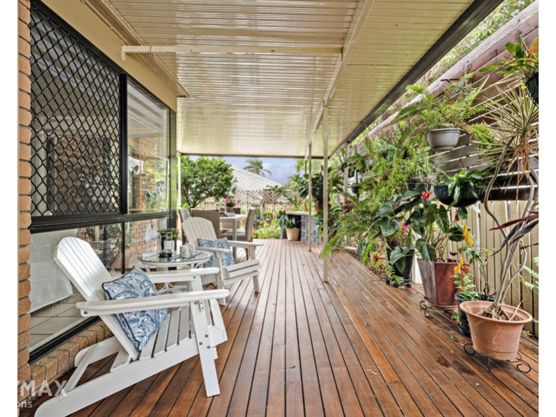 6a Peterson Street, Scarborough QLD 4020