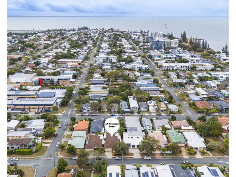 6a Peterson Street, Scarborough QLD 4020
