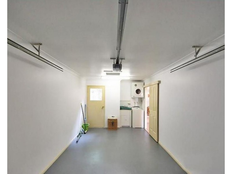 10 Esk Place, Kallangur QLD 4503