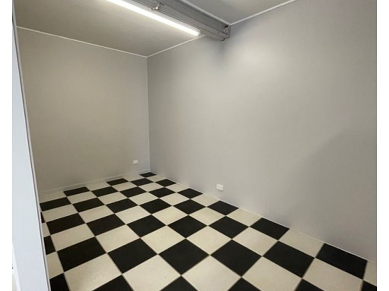 4 Centre Street, Strathpine QLD 4500