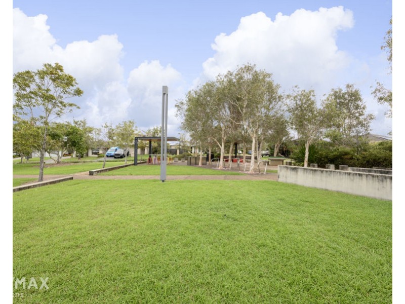 3 Manhattan Cres, North Lakes QLD 4509